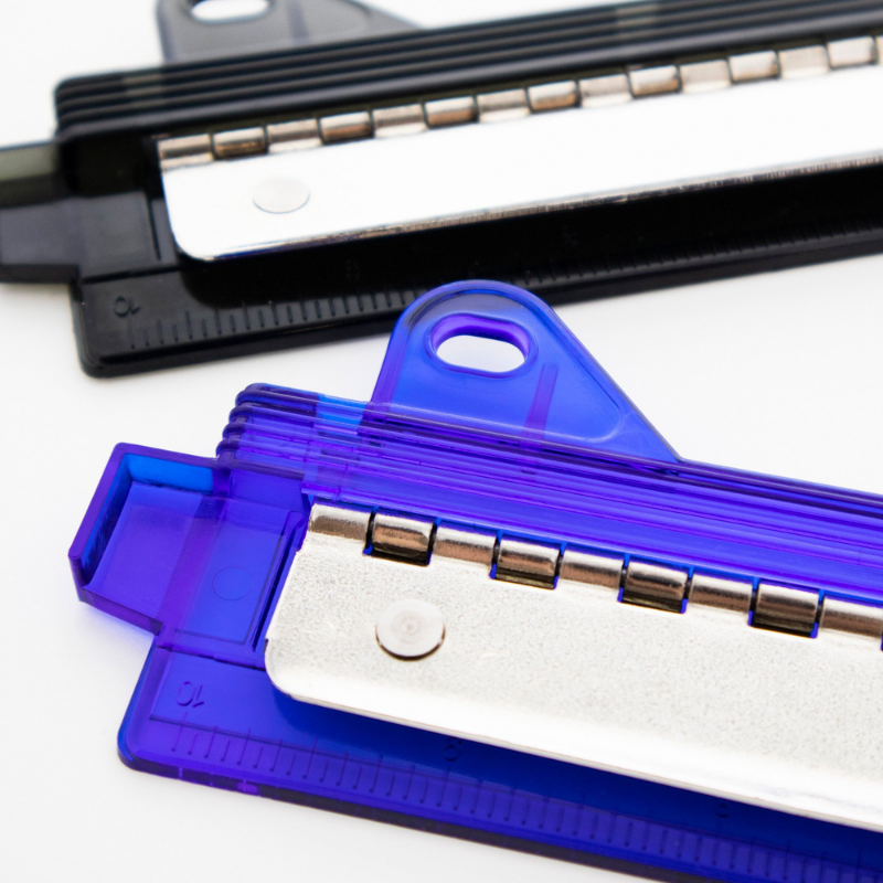 BAZIC Portable 3-Hole Paper Punch