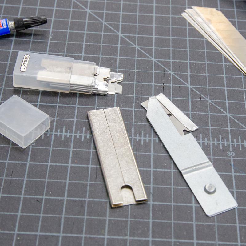 BAZIC Razor Replacement Blade with Tube (8/Tube)